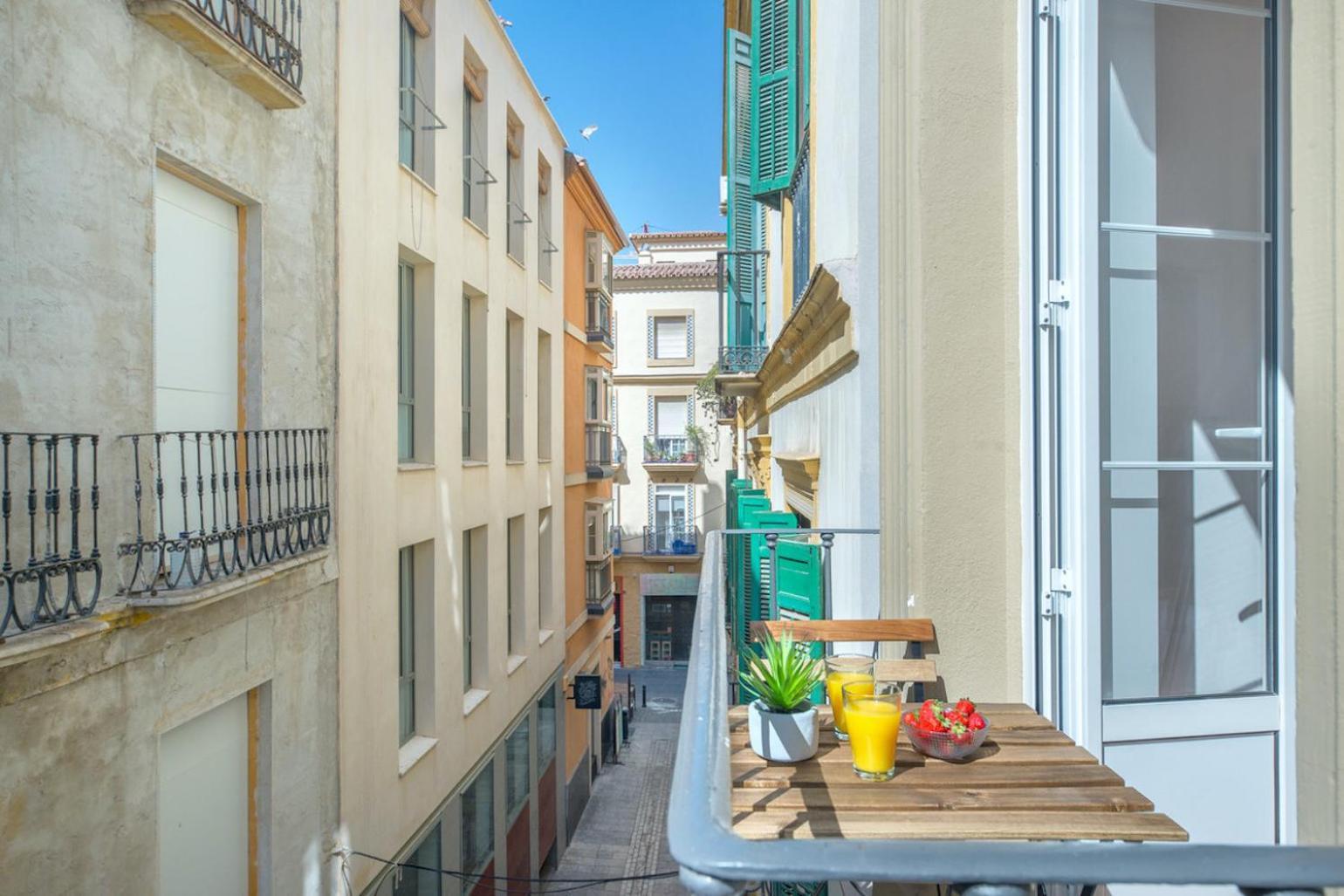 Mia Málaga